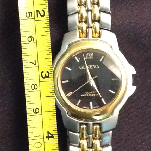 Vintage Geneva Gold & Silver Quartz Dress Watch - Picture 7 of 7